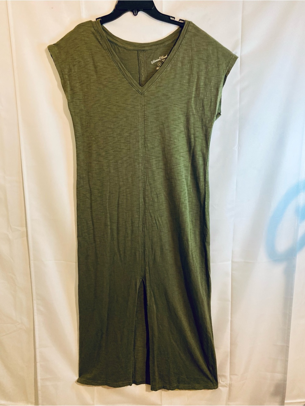 Universal Thread Women’s Olive Green V-Neck Maxi Dress with Front Slit